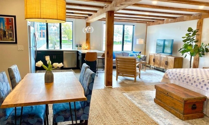 Portsmouth Apartamento | Serene Waterfront Studio in Downtown Portsmouth