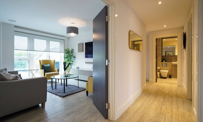 London Borough of Hounslow Apartamento | Serenity by the Water 3 bedroom London