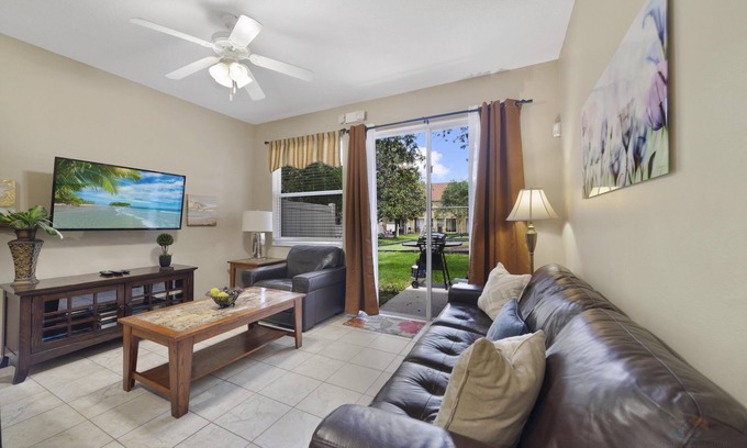 Crestwynd Bay Casa | Serenity - Family & Pet Friendly, 10 Minutes to Disney & Attractions
