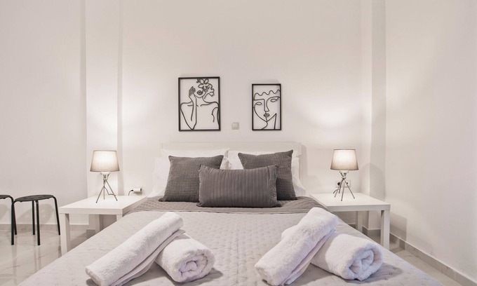 Nea Smirni Apartamento | Serenity in the city - Stylish 1bd Garden Flat