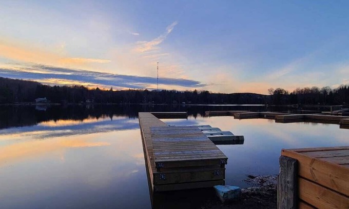 Minden Casa | Serenity on 12 mile Lake in beautiful cottage country.