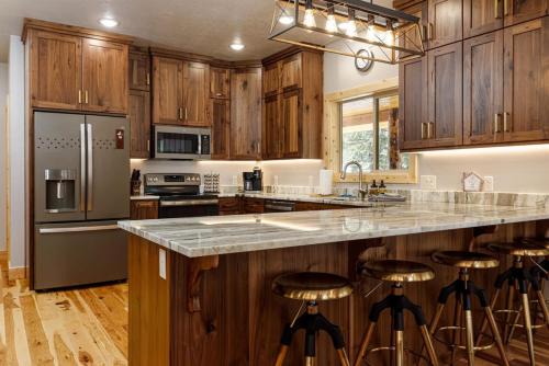 Duck Creek Village Casa | Serenity Pines Luxury Spa