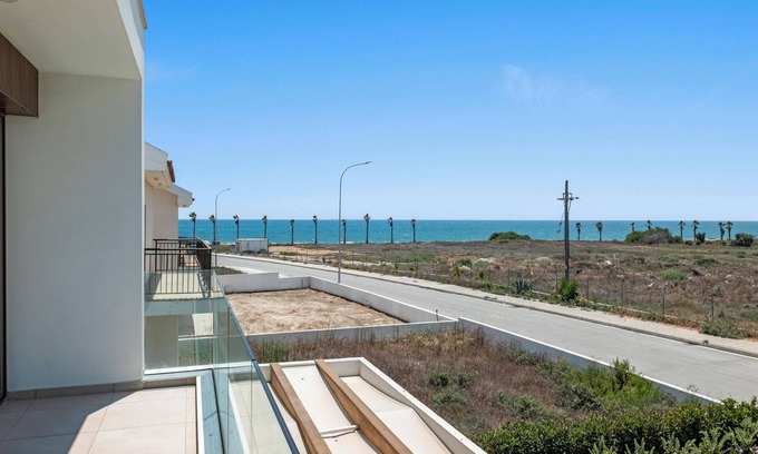 Softades Otro | Serenity Waves Villa 16