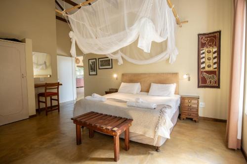 White River Cabina | Seringa Lodge & Safaris