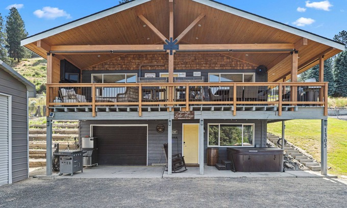 Davenport Casa | Seven Bays Family Beach Getaway, come enjoy Lake Roosevelt all year round!