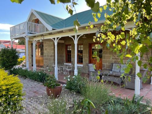 Oudtshoorn Casa | Shades of Africa
