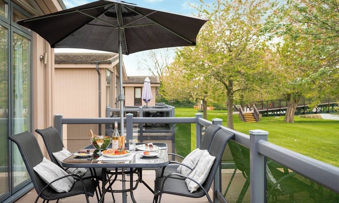 Tiddington Chalet De Esquí | Shakespeare Lodge Pet Friendly