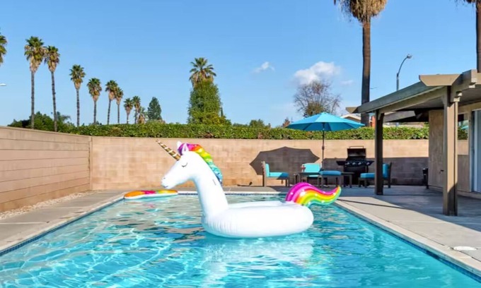 Riverside Casa | Shalimars Serenity, Spacious Pool, Jacuzzi,Games, Massage Chair, Patio Furniture