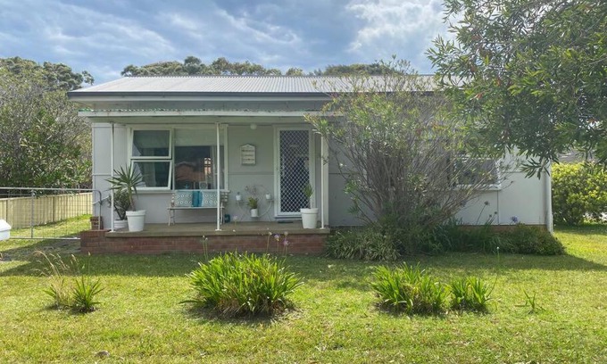 Culburra Beach Casa | Shalom Beach Cottage - Free Wifi - 300m to beach