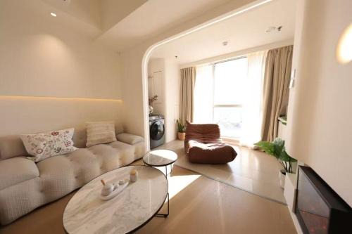 Jing'an Apartamento | Shanghai Hills & Wanda Side Spacious Stay Close to Metro Line 18