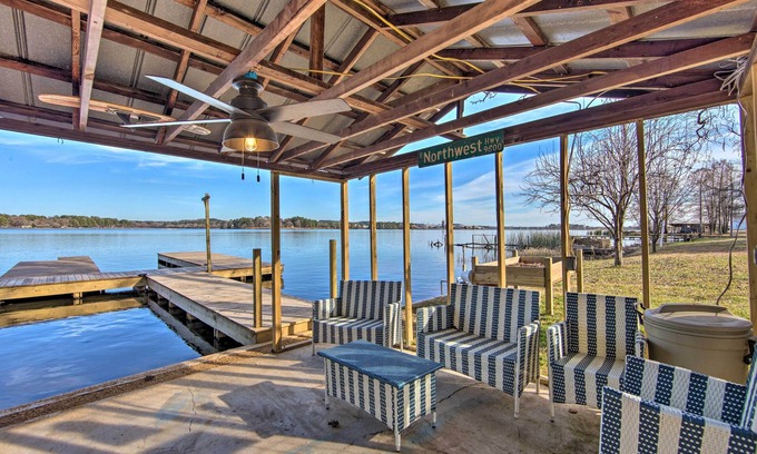 Lone Star Cabaña | Shared Dock & Lake Access: Daingerfield Tiny Home