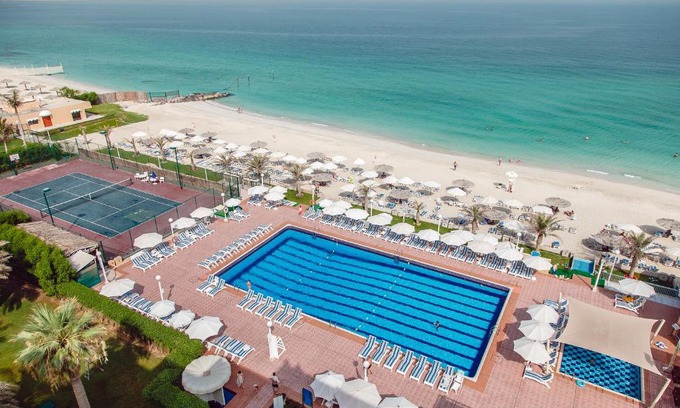 Beach & Coast Complejo | Sharjah Carlton Hotel