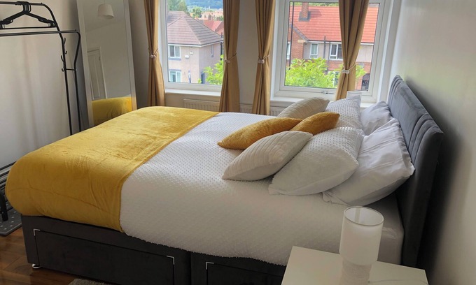 Hillsborough Casa | Sheffield Retreat - Cozy 3 Bedroom House