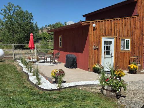 Yellowstone County Casa | Sheltered Nook Bunk N Board