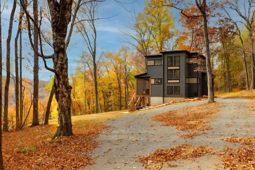 Stanardsville Villa | Shenandoah View Mountain Escape