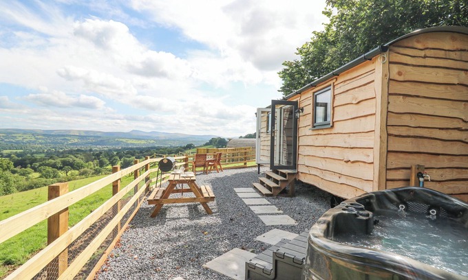 Llandovery Cabaña | Shepherd's Cwtch