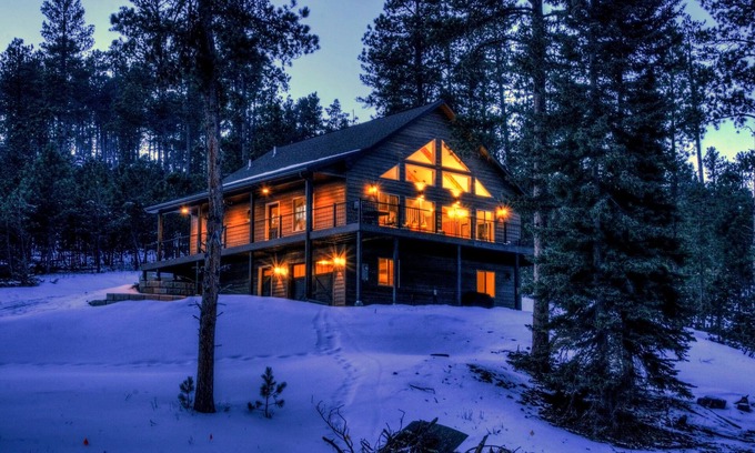 Nemo Cabina | Shiprock Cabin - Modern 3 Bedroom 3. Cabina de 5 baños con mesa de fuego