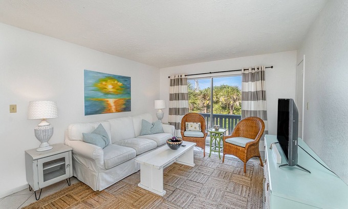 Melbourne Beach Cabaña | Shore Break Garage Apartment