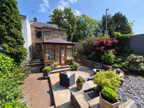 Wilpshire Casa | Shore Cottage A traditional cosy cottage