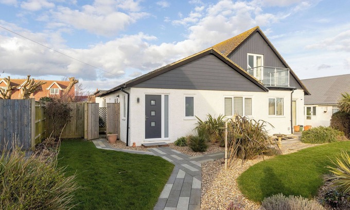 Lancing Casa | Shoreline Hideaway | by The Butler Collection
