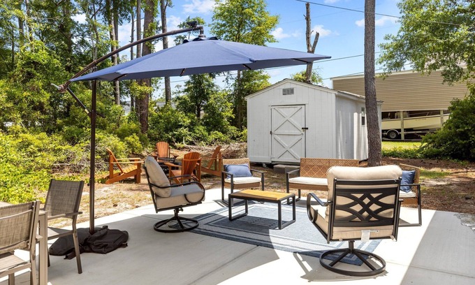 Cedar Point Casa | Short Drive to Emerald Isle!