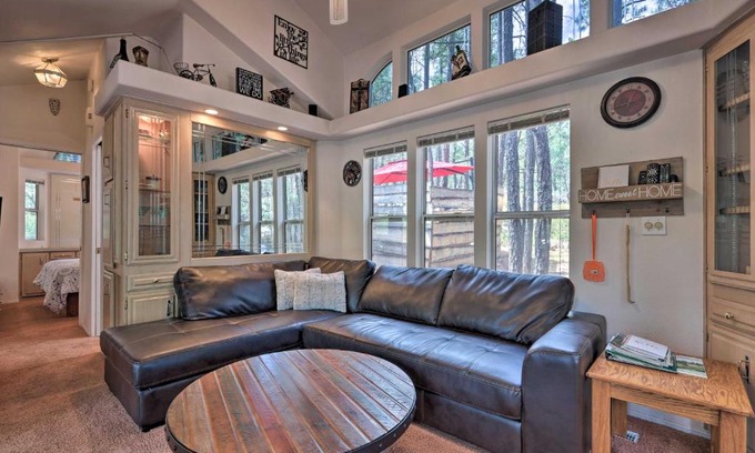 Show Low Casa | Show Low Retreat with Deck, 13 Mi to Hon-Dah!