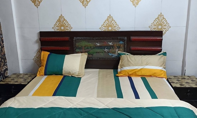 Vrindavan Apartamento | Shri Premanand Ji Niwas Sthan