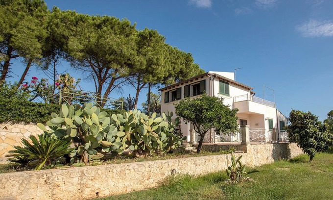 Isola Villa | Sicilia en su mejor momento: Bonito chalet con piscina, cerca de la playa de arena