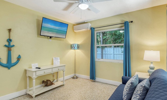 Sarasota Hotel | Siesta Key Palms Hotel - One Bedroom Villa