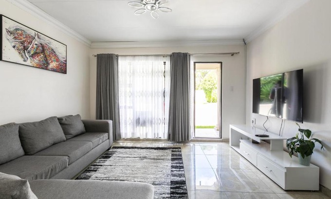 Kempton Park Apartamento | Signature Lodge