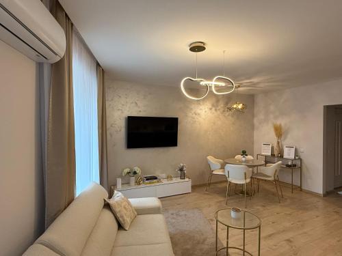 Nyiregyhaza Apartamento | SILK Apartman -free private garage
