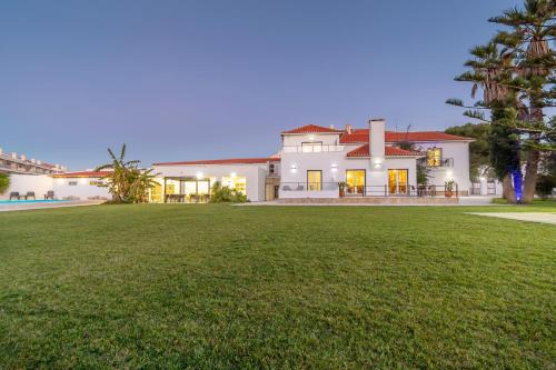 Consolacao Casa | Silver Seahorse Garden Retreat