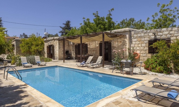 Droushia Villa | Simeon Estate in Drouseia