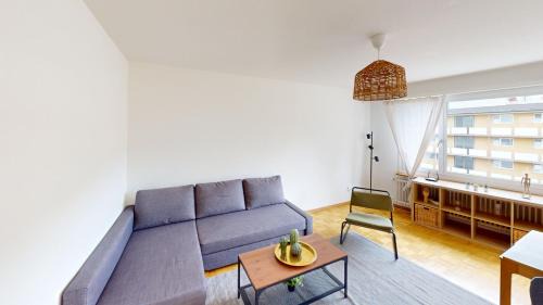 Albisrieden Apartamento | Simple 1 Bed Apartment with Balcony