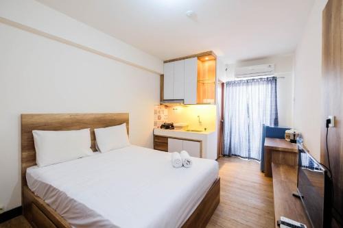 Depok Apartamento | Simple and Homey Studio Room at Cinere Resort Apartment By Travelio