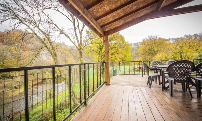 Bohon Chalet De Esquí | Simple but top-located chalet on the Ourthe