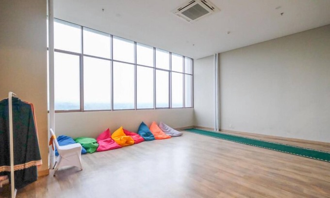 Kedungmanggu Apartamento | Simple Rest Studio (No Kitchen) At Lrt City Sentul - Royal Sentul Park Apartment