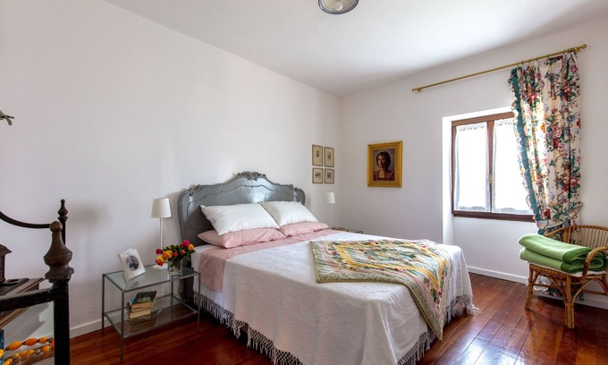 Gardone Riviera Casa | Casa sola vista al lago 4 personas a 10 minutos caminando del centro.