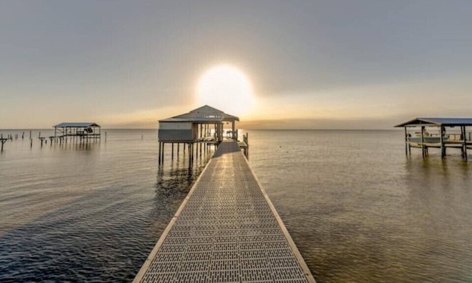 Theodore Casa | Sittin on the dock of the Bay... 10 minutes from Dauphin Island.