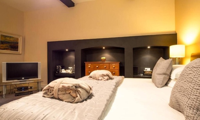 Leith Casa | Six Brunton Place