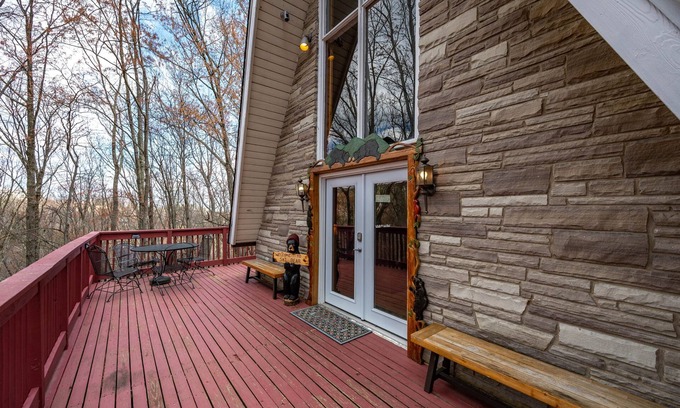 Chalet Village Cabina | Ski Bear Chalet 3 Bedroom Cabin