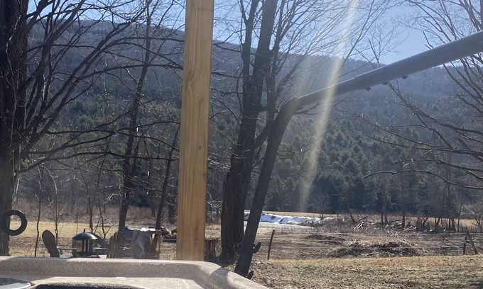 Ashland Casa | Ski retreat near Hunter and Windham. Mountain views! Family and pet friendly!