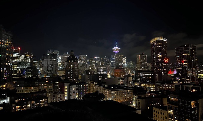 Chinatown Apartamento | Skyline Retreat | 2BR Condo Close To Rogers Arena!