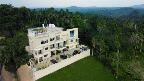 Vayittiri Apartamento | Skyscape Wayanad Lux Pool Resort