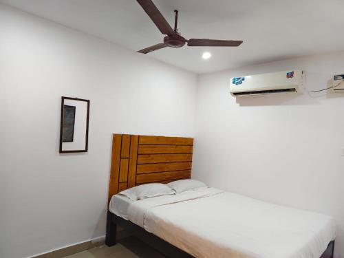Kalapettai Casa | skyway Rooms near Indira Gandhi signal opposite kamachi hotel 3 km Rock beach