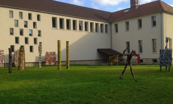 Clairefontaine-en-Yvelines Apartamento | ¡Duerme en la naturaleza, en un centro de arte!