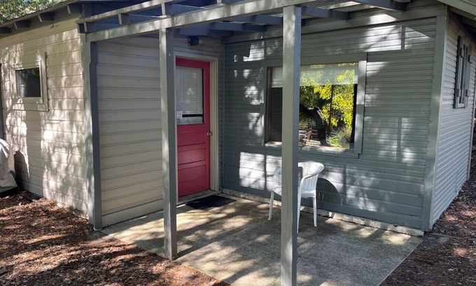 Honor Cabina | Sleeping Bear Riverside Cabins - Cabin #5