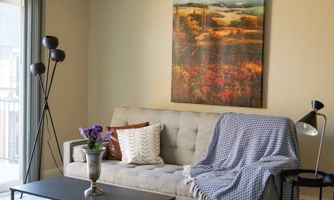 Oklahoma City Apartamento | Sleepover: Airy 1BD/1BA + Gym - OKC