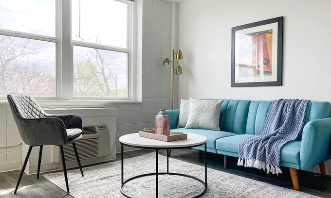 Walnut Hills Apartamento | Sleepover: Central 1BD/1BA + Gym - Downtown Cincinnati