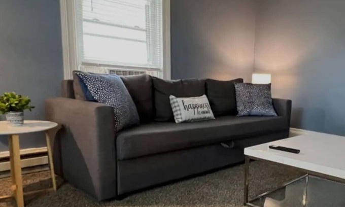 New Castle Casa | Sleeps 20! 6 Bedrooms w/ 13 Beds + Parking & WIFI